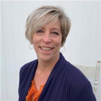 Suzanne Malo